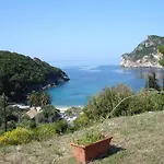 Bozikis Apartments & Studios